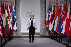 Tužba protiv Ursule fon der Lajen: Poslanik EP traži istinu o vezama sa vojnom industrijom